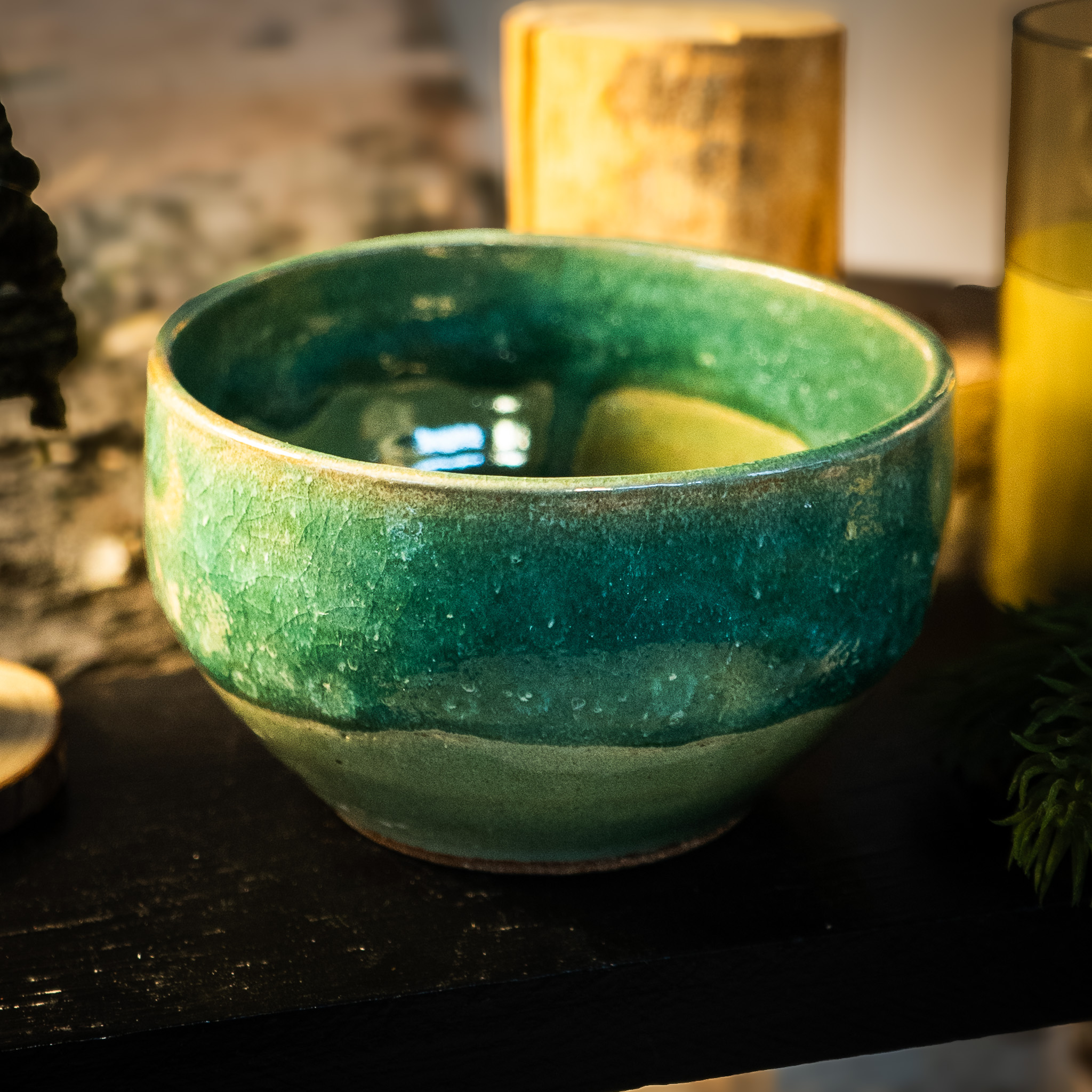 Crystal green crack glaze bowl