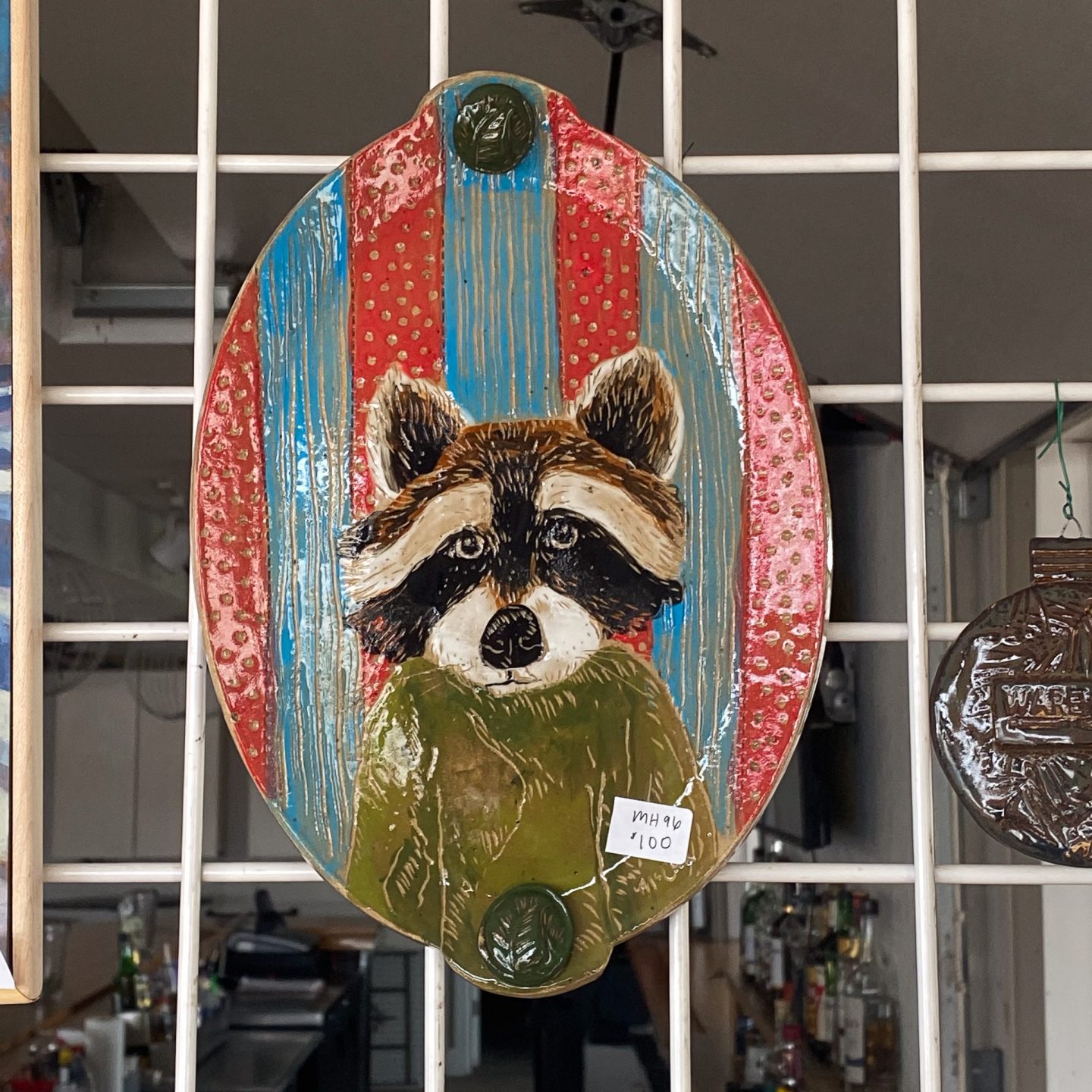 Raccoon wall hanger